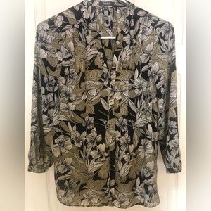 NYDJ women’s XXS long sleeve, button down blouse.